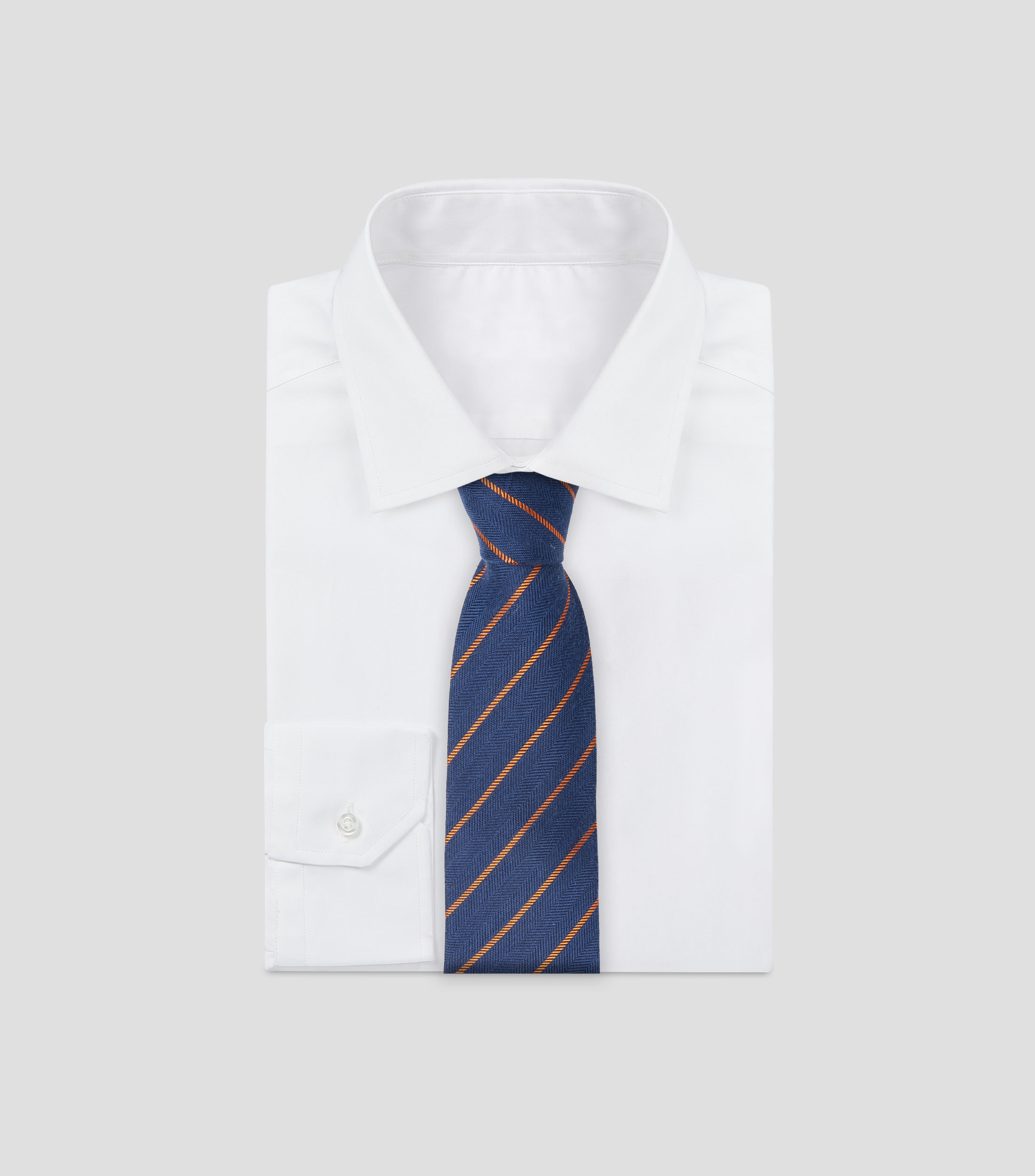 Corbata ancha con rayas